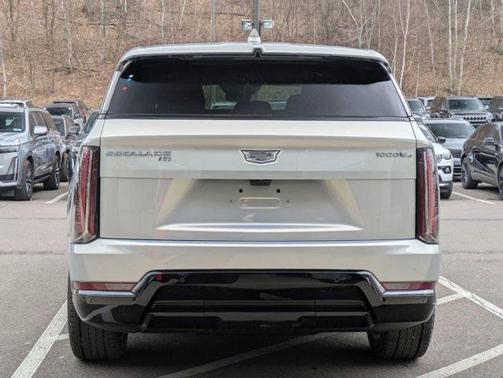 2025 Cadillac Escalade IQ Sport 2