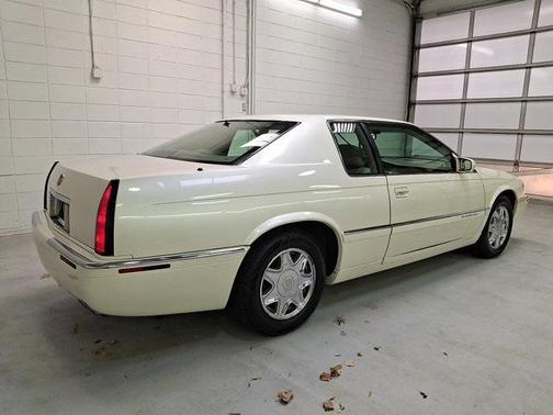 1999 Cadillac Eldorado Standard