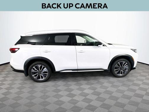 Radiant White 2026 INFINITI QX60 Luxe