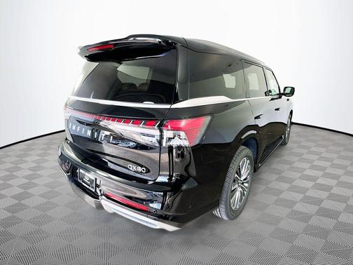 2025 INFINITI QX80 Luxe
