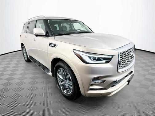 2023 INFINITI QX80 Luxe