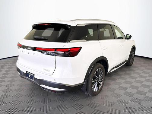 Radiant White 2026 INFINITI QX60 Luxe