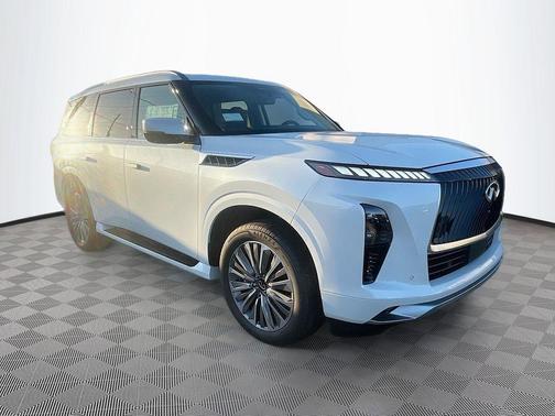 2025 INFINITI QX80 Luxe