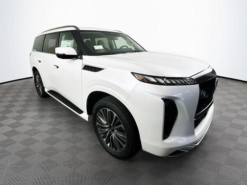 2025 INFINITI QX80 Luxe