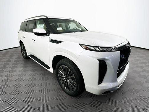 2025 INFINITI QX80 Luxe
