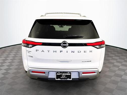 2023 Nissan Pathfinder Platinum