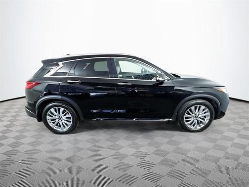 2024 INFINITI QX50 Luxe