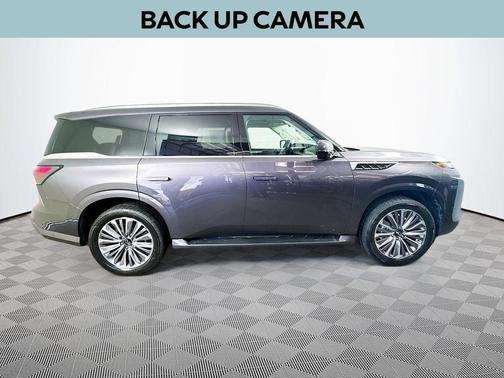 2025 INFINITI QX80 Luxe