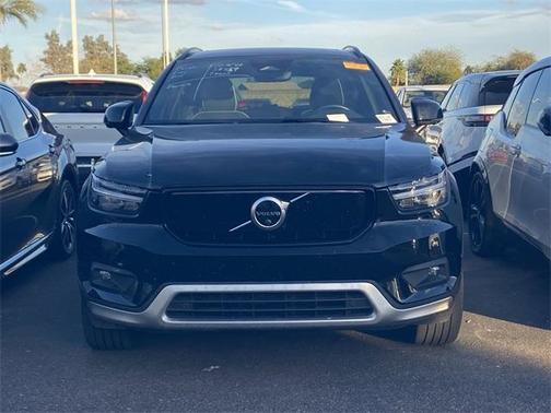 2022 Volvo XC40 Recharge Pure Electric P8 Twin Plus
