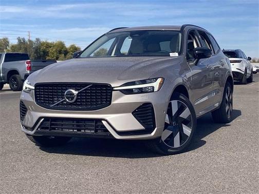 2025 Volvo XC60 Plug-In Hybrid T8 Plus