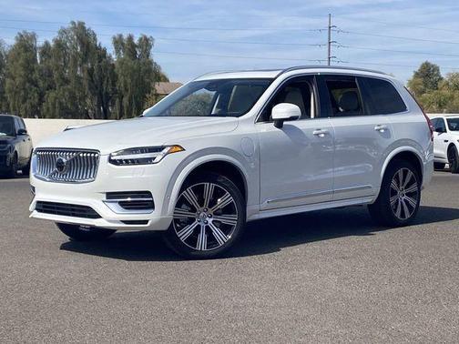 2025 Volvo XC90 Plug-In Hybrid T8 Ultra 7-Seater