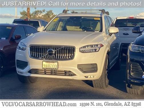 2022 Volvo XC90 T6 Momentum 7 Passenger