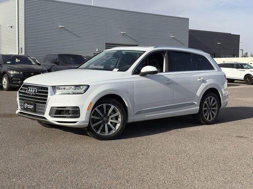 Glacier White Metallic 2019 Audi Q7 55 Premium Plus