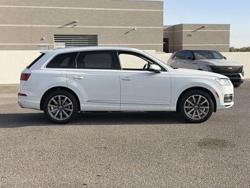 Glacier White Metallic 2019 Audi Q7 55 Premium Plus