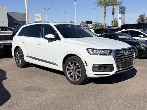 Glacier White Metallic 2019 Audi Q7 55 Premium Plus
