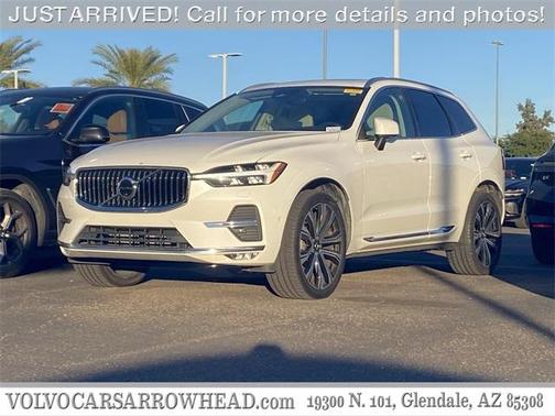 2023 Volvo XC60 B5 Ultimate Bright Theme
