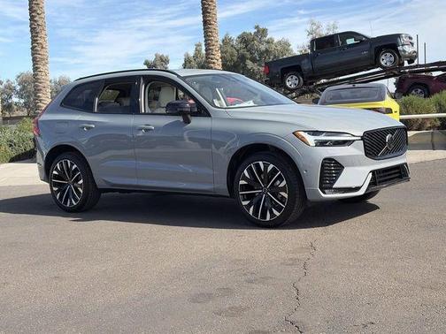 2026 Volvo XC60 B5 Ultra