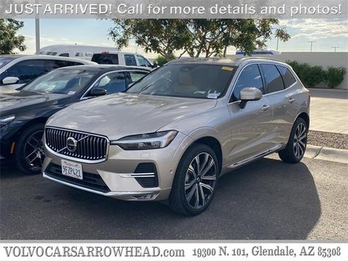 2023 Volvo XC60 B5 Ultimate Bright Theme