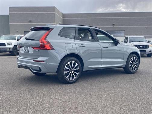 2025 Volvo XC60 B5 Core
