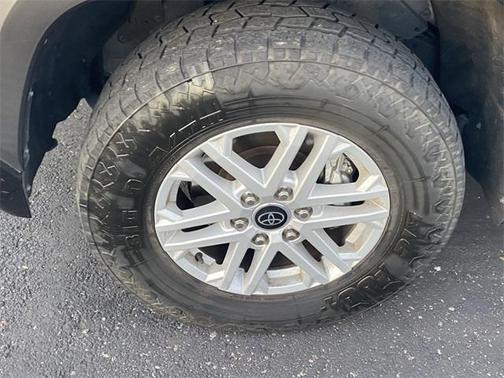 2022 Toyota Tundra SR5