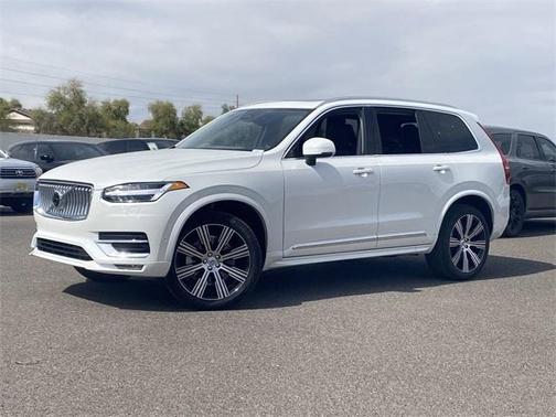 2025 Volvo XC90 B6 Plus 7-Seater