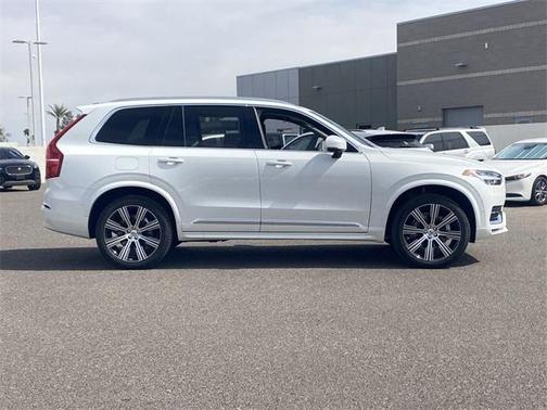 2025 Volvo XC90 B6 Plus 7-Seater