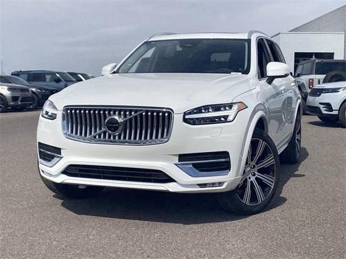 2025 Volvo XC90 B6 Plus 7-Seater