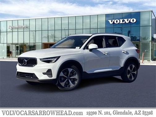 2025 Volvo XC40 B5 Core Bright Theme