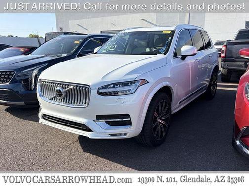 Crystal White 2022 Volvo XC90 T6 Inscription 7 Passenger