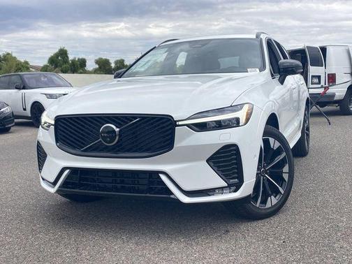 2026 Volvo XC60 B5 Plus