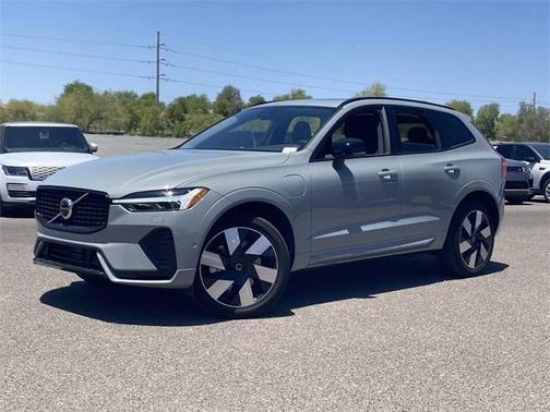 2025 Volvo XC60 Plug-In Hybrid T8 Plus