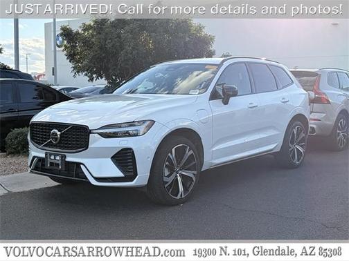 2024 Volvo XC60 Recharge Plug-In Hybrid T8 Ultimate Dark Theme