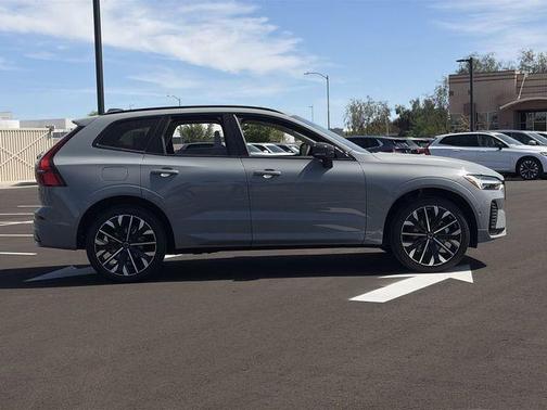 Vapour Grey 2026 Volvo XC60 B5 Ultra