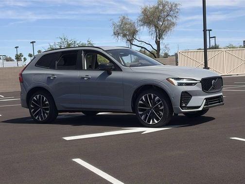 Vapour Grey 2026 Volvo XC60 B5 Ultra