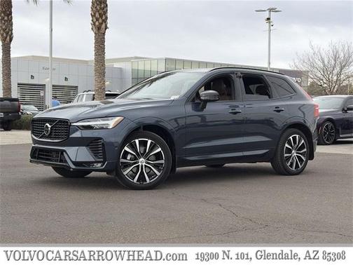 2023 Volvo XC60 B5 Plus Dark Theme