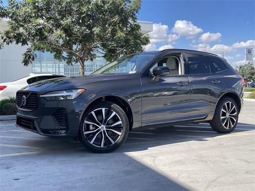 2025 Volvo XC60 B5 Plus
