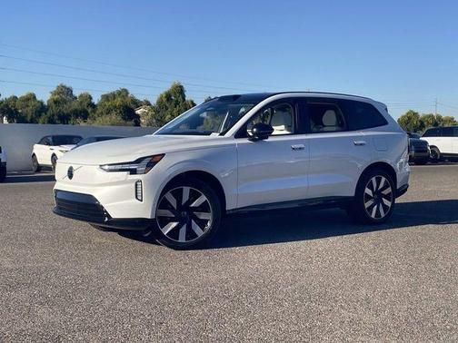 Crystal White 2025 Volvo EX90 Twin Motor Plus