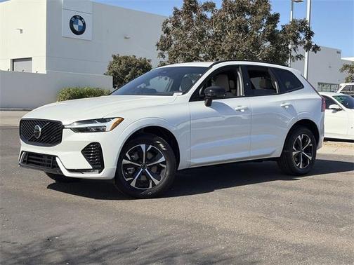 2026 Volvo XC60 B5 Core