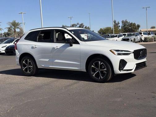 2026 Volvo XC60 B5 Core