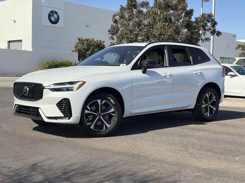 2026 Volvo XC60 B5 Core