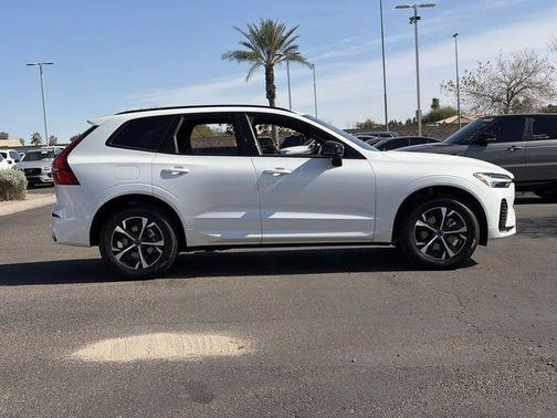 2026 Volvo XC60 B5 Core