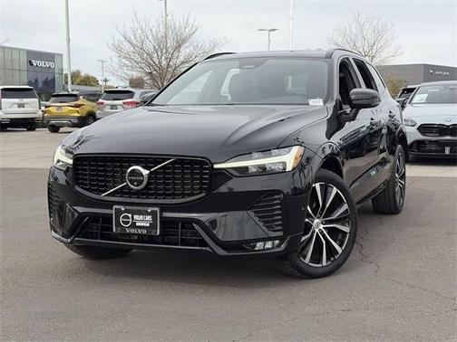 2023 Volvo XC60 B5 Plus Dark Theme