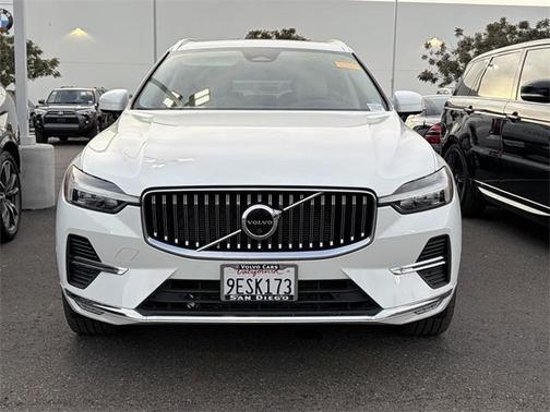 2023 Volvo XC60 B5 Plus Bright Theme