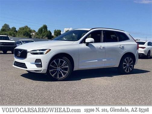 2022 Volvo XC60 B5 Momentum