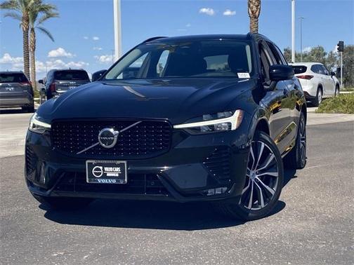 2024 Volvo XC60 B5 Plus Dark Theme