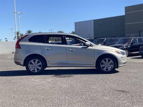 2017 Volvo XC60 T5 Inscription