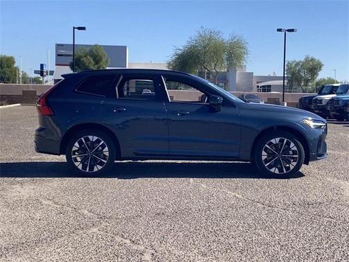 2026 Volvo XC60 Plug-In Hybrid T8 Plus