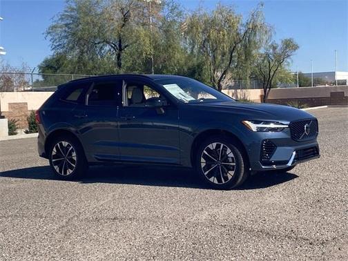 2026 Volvo XC60 Plug-In Hybrid T8 Plus