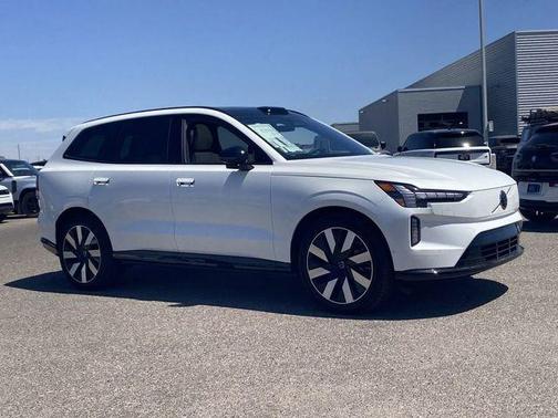 Crystal White Metallic 2025 Volvo EX90 Twin Motor Ultra