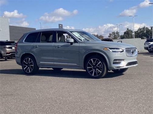 2025 Volvo XC90 B6 Plus 6-Seater